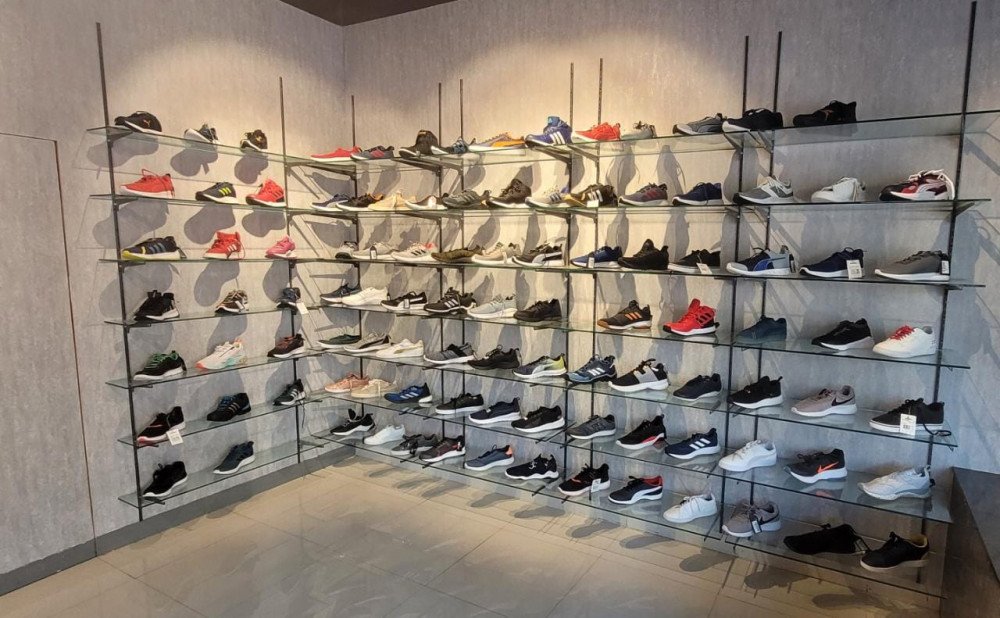 All sneaker stores hotsell